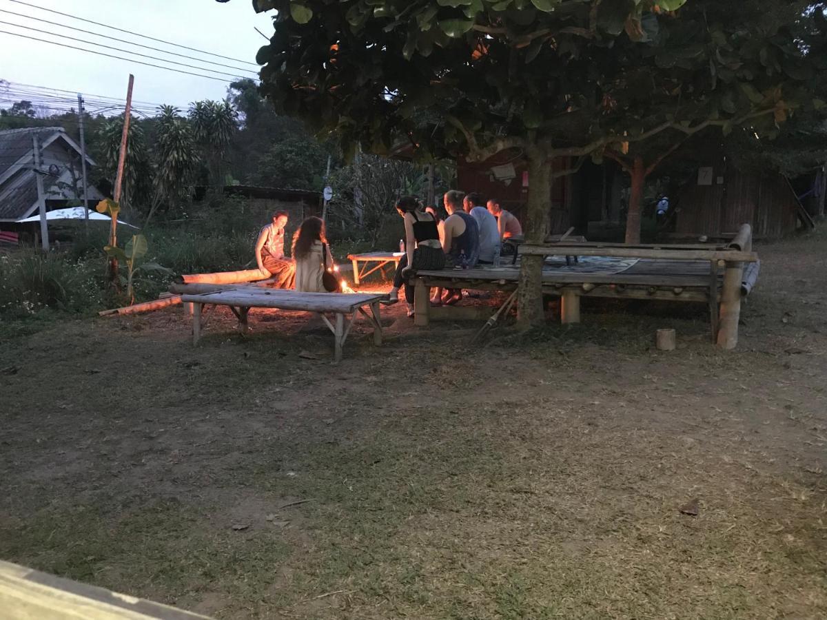 Гостевой дом Pai Sleepy Hut Экстерьер фото